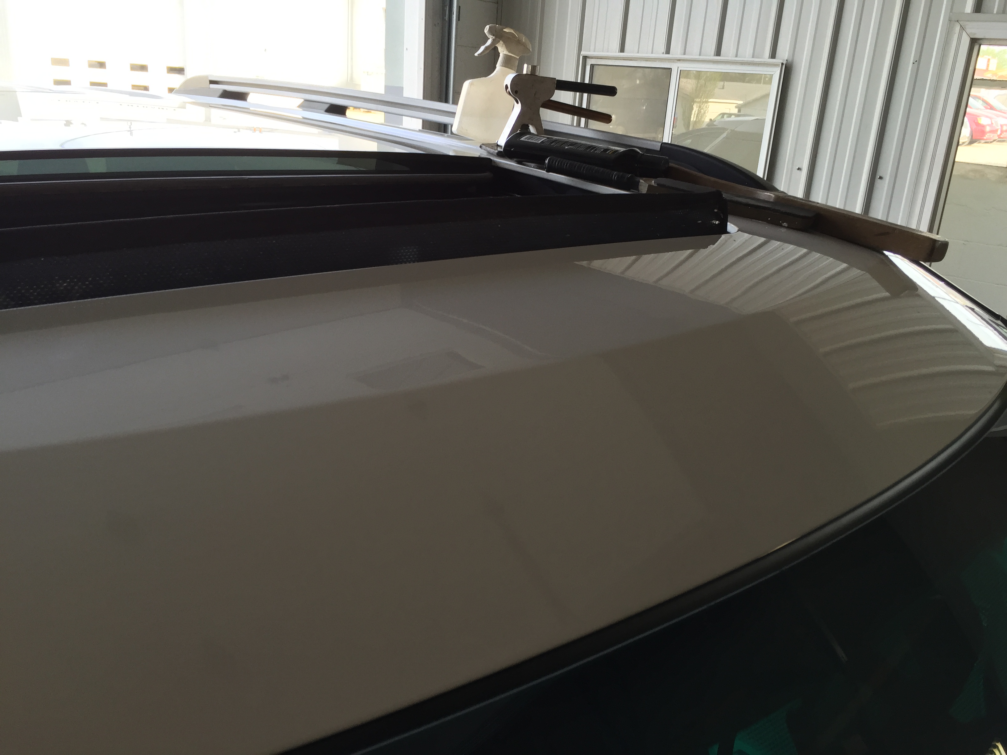 2014 Ford Explorer XLT Tri Coat White, Paintless Dent Repair Roof Dents, Mobile Dent Repair. , Springfield IL, Pana IL Taylorville IL